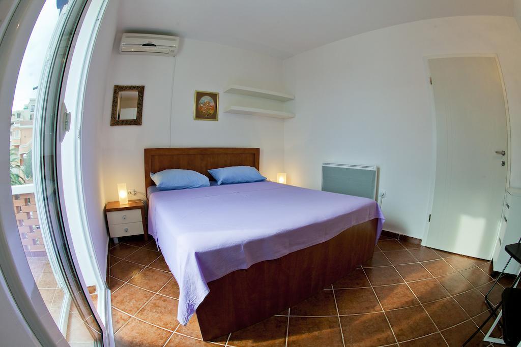 Apartments Mandarina Garden Petrovac Habitación foto