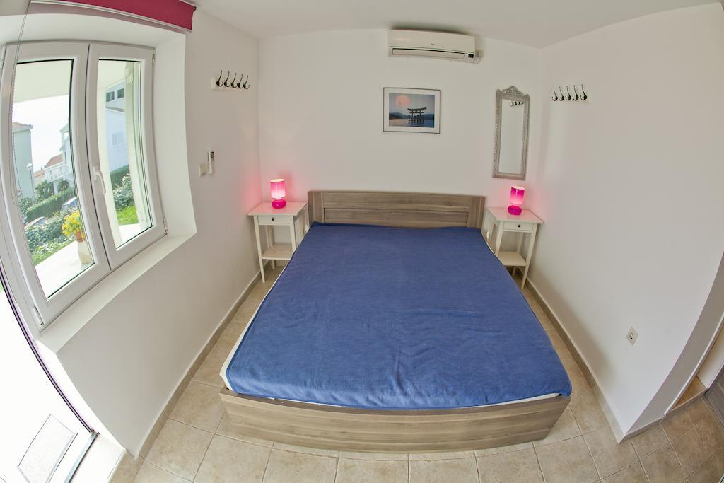 Apartments Mandarina Garden Petrovac Habitación foto