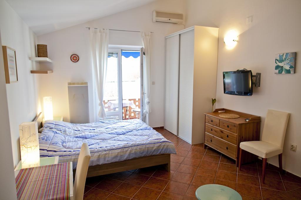 Apartments Mandarina Garden Petrovac Habitación foto
