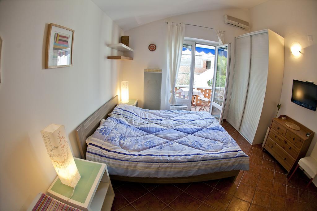 Apartments Mandarina Garden Petrovac Habitación foto