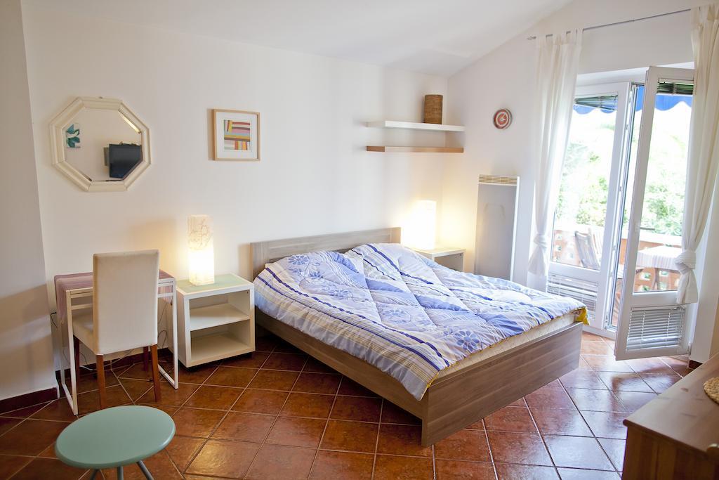 Apartments Mandarina Garden Petrovac Habitación foto