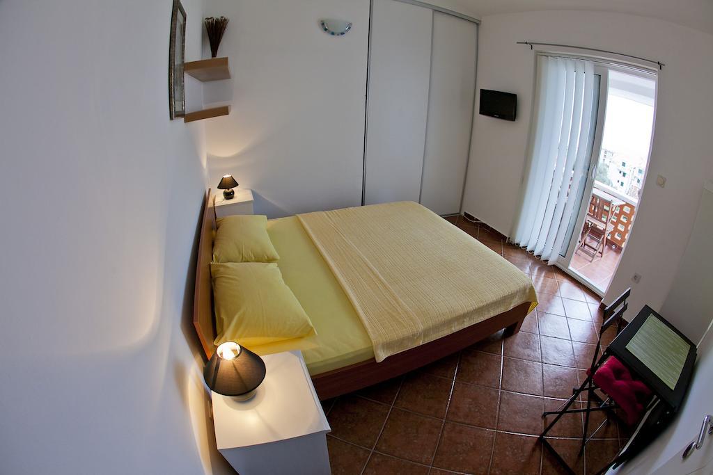 Apartments Mandarina Garden Petrovac Habitación foto