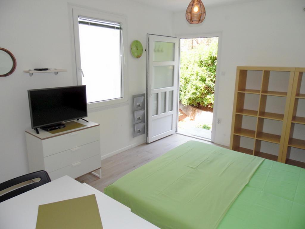 Apartments Mandarina Garden Petrovac Habitación foto